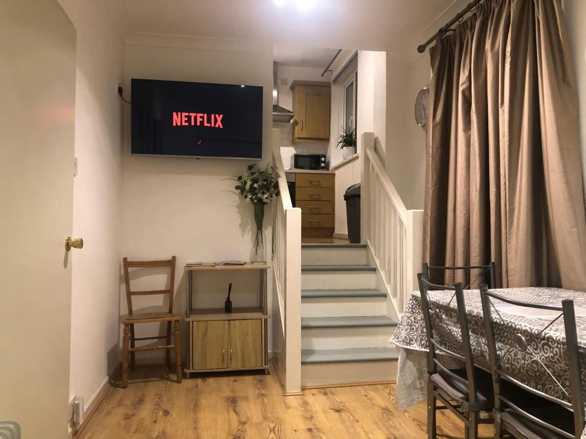 Central Lisburn Duplex Apartment Siren Stays Exterior foto